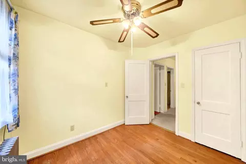 Bedroom - 824 Wicklow Rd, Baltimore, MD 21229 photo 3 of 3