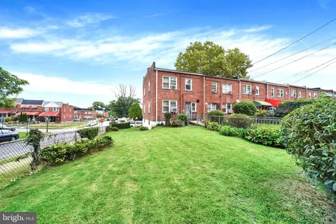Exterior - 824 Wicklow Rd, Baltimore, MD 21229 photo 3 of 6