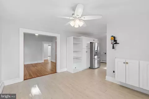 Entry Way - 4111 Lasalle Ave, Baltimore, MD 21206 photo 6 of 9