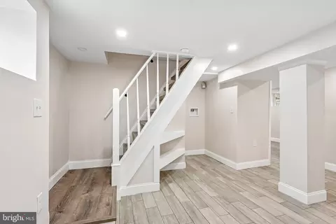 Entry Way - 3101 Echodale Ave, Baltimore, MD 21214 photo 7 of 10