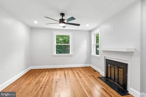 Living - 3101 Echodale Ave, Baltimore, MD 21214 photo 5 of 5