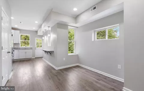 Entry Way - 2800 Violet Ave, Baltimore, MD 21215 photo 5 of 7