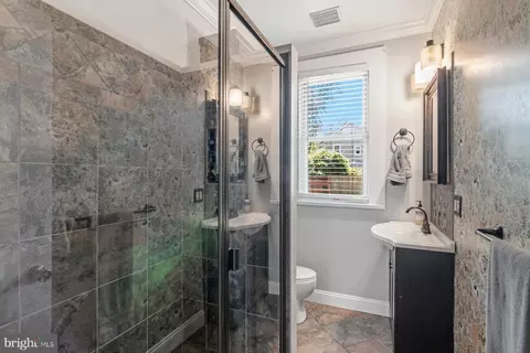 Bath - 2505 Ailsa Ave, Baltimore, MD 21214 photo 1 of 4