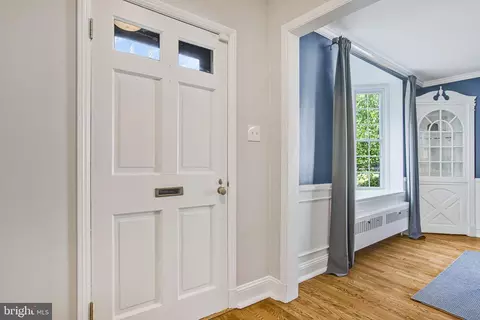 Entry Way - 5415 Springlake Way, Baltimore, MD 21212 photo 2 of 3
