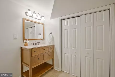 Bath - 5415 Springlake Way, Baltimore, MD 21212 photo 4 of 4