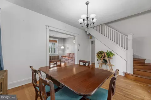 Dining - 315 N Bend Rd, Baltimore, MD 21229 photo 3 of 3