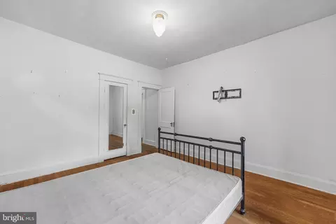 Bedroom - 315 N Bend Rd, Baltimore, MD 21229 photo 2 of 7