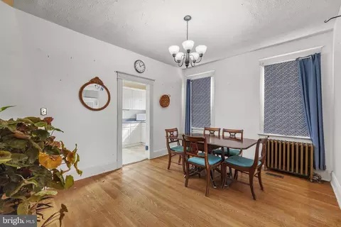 Dining - 315 N Bend Rd, Baltimore, MD 21229 photo 2 of 3