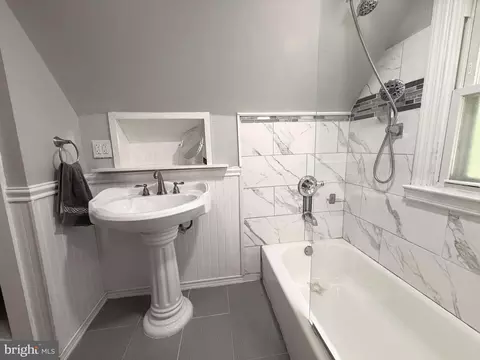 Bath - 6011 Eastern Pkwy, Baltimore, MD 21206 photo 1 of 4
