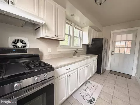 Kitchen - 6011 Eastern Pkwy, Baltimore, MD 21206 photo 3 of 3