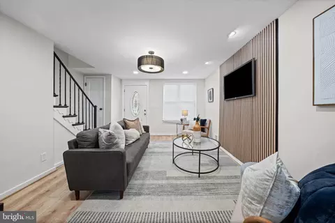 Entry Way - 3312 Brendan Ave, Baltimore, MD 21213 photo 1 of 3