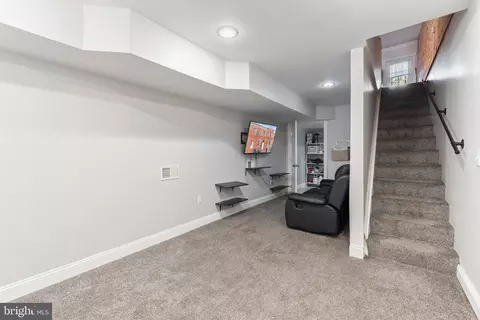 Entry Way - 1156 Scott St, Baltimore, MD 21230 photo 4 of 5