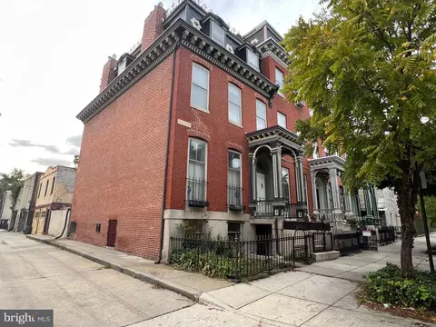 18 N Carey St, Baltimore, MD 21223