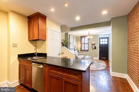 Entry Way - 311 E West St, Baltimore, MD 21230 photo 3 of 8