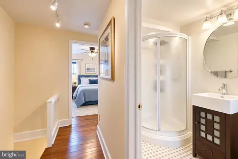 Entry Way - 311 E West St, Baltimore, MD 21230 photo 7 of 8