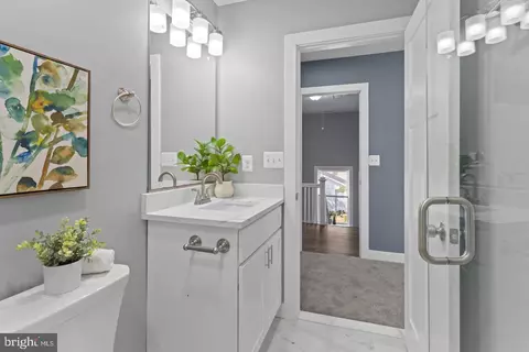 Bath - 5728 Clover Rd, Baltimore, MD 21215 photo 2 of 3