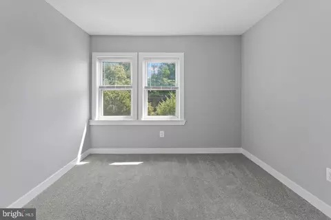 Bedroom - 5728 Clover Rd, Baltimore, MD 21215 photo 4 of 6