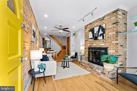 Entry Way - 640 Harvey St, Baltimore, MD 21230 photo 1 of 2