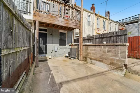 Exterior - 147 N Streeper St, Baltimore, MD 21224 photo 2 of 4