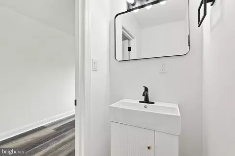 Bath - 3619 Dudley Ave, Baltimore, MD 21213 photo 1 of 5
