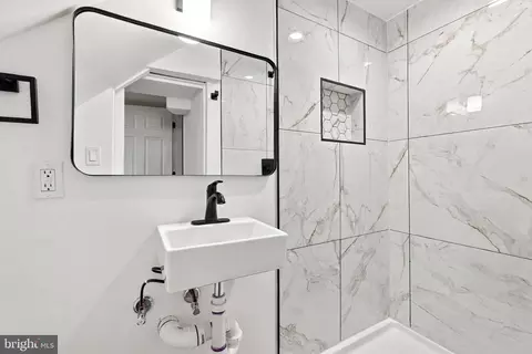 Bath - 3619 Dudley Ave, Baltimore, MD 21213 photo 4 of 5