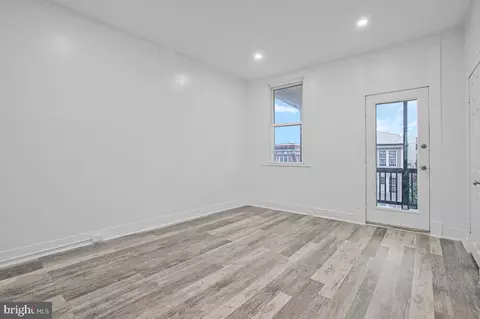 Living - 2444 Callow Ave, Baltimore, MD 21217 photo 3 of 4
