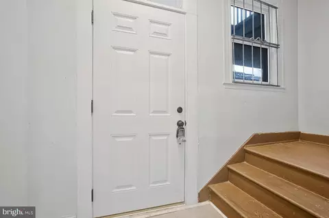 Entry Way - 2444 Callow Ave, Baltimore, MD 21217 photo 12 of 13