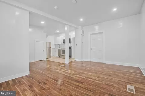 Entry Way - 2444 Callow Ave, Baltimore, MD 21217 photo 9 of 13