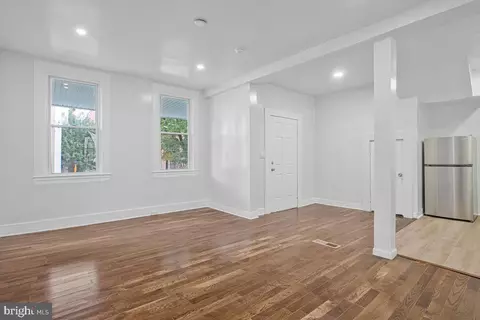 Entry Way - 2444 Callow Ave, Baltimore, MD 21217 photo 8 of 13