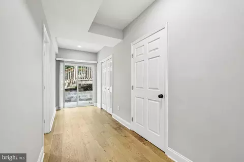 Entry Way - 3220 Strickland St, Baltimore, MD 21229 photo 3 of 4