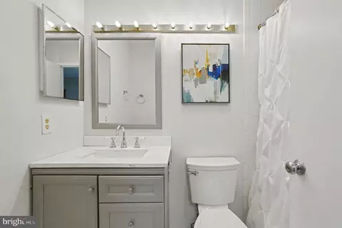 Bath - 2350 Sorrel Ct, Baltimore, MD 21209 photo 3 of 3