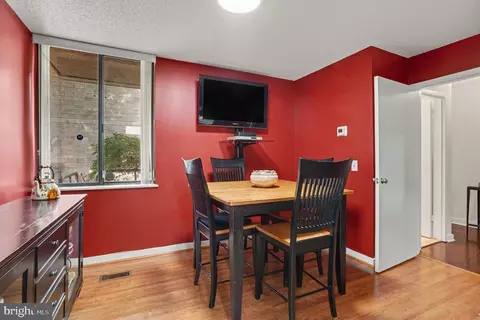 Dining - 2350 Sorrel Ct, Baltimore, MD 21209 photo 2 of 2