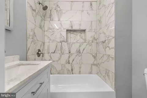Bath - 1518 N Wolfe St, Baltimore, MD 21213 photo 1 of 7