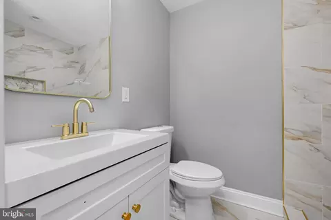 Bath - 1518 N Wolfe St, Baltimore, MD 21213 photo 5 of 7