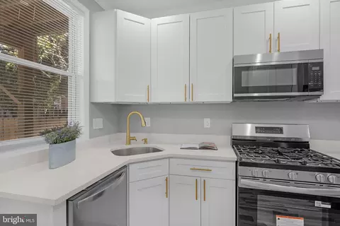 Kitchen - 1518 N Wolfe St, Baltimore, MD 21213 photo 1 of 1