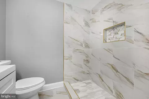 Bath - 1518 N Wolfe St, Baltimore, MD 21213 photo 4 of 7