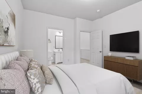 Bedroom - 3718 Edmondson Ave, Baltimore, MD 21229 photo 3 of 7