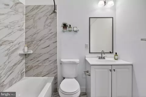 Bath - 3718 Edmondson Ave, Baltimore, MD 21229 photo 1 of 1