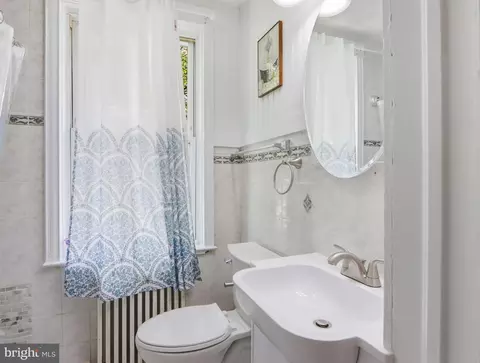 Bath - 3406 Erdman Ave, Baltimore, MD 21213 photo 2 of 3