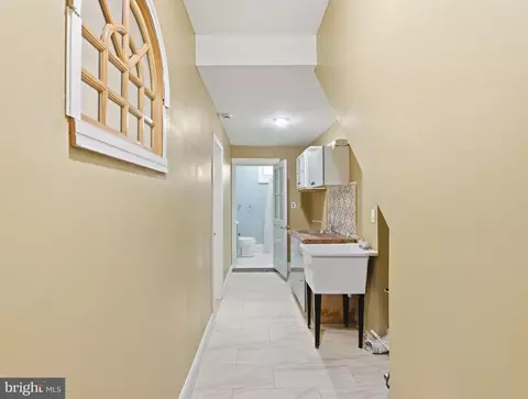 Entry Way - 3406 Erdman Ave, Baltimore, MD 21213 photo 5 of 5