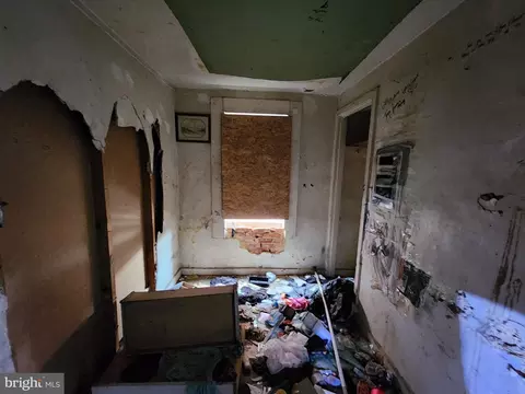 Entry Way - 1617 Cole St, Baltimore, MD 21223 photo 5 of 5