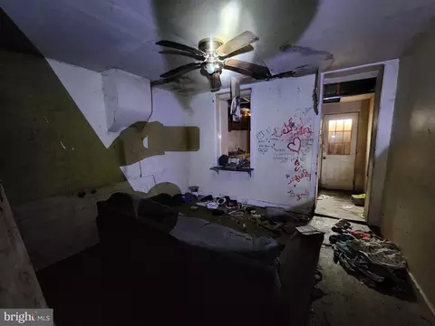 Entry Way - 1617 Cole St, Baltimore, MD 21223 photo 1 of 5