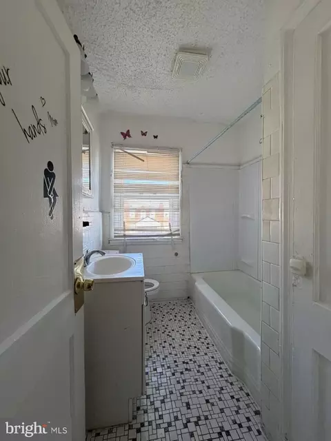 Bath - 5356 Cuthbert Ave, Baltimore, MD 21215 photo 1 of 1