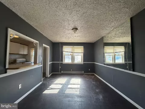 Living - 5356 Cuthbert Ave, Baltimore, MD 21215 photo 3 of 4