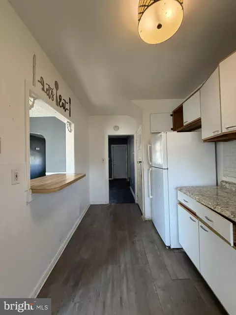 Entry Way - 5356 Cuthbert Ave, Baltimore, MD 21215 photo 4 of 13