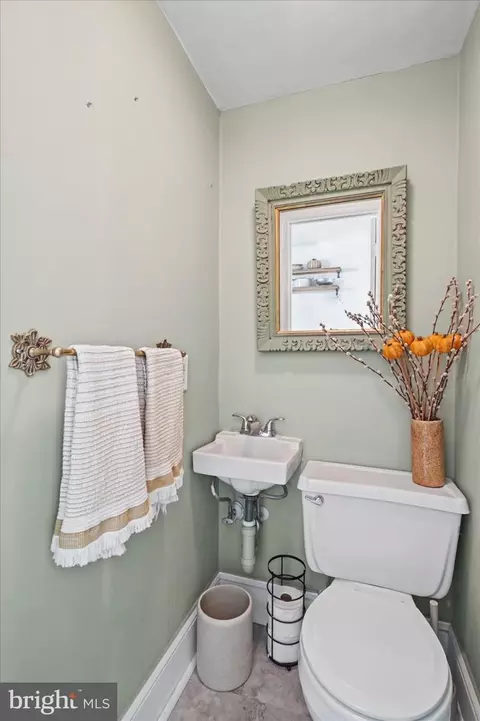 Bath - 1430 Jackson St, Baltimore, MD 21230 photo 1 of 5