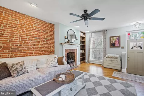 Living - 1430 Jackson St, Baltimore, MD 21230 photo 1 of 1