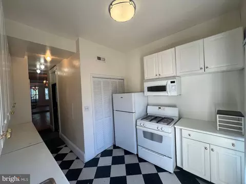 Kitchen - 2014 Park Ave, Baltimore, MD 21217 photo 1 of 1