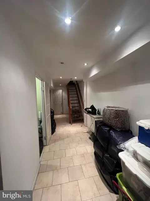 Entry Way - 2014 Park Ave, Baltimore, MD 21217 photo 1 of 5