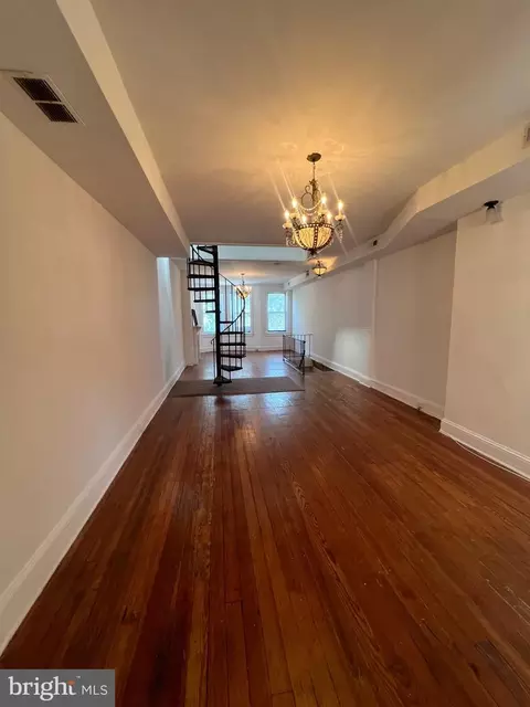 Entry Way - 2014 Park Ave, Baltimore, MD 21217 photo 5 of 5